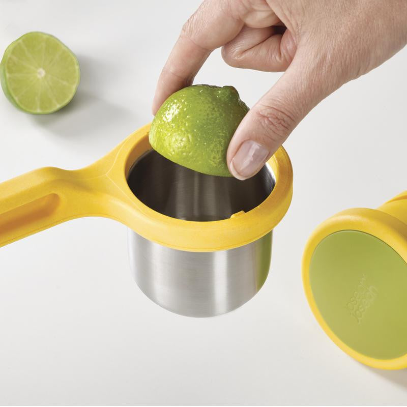 Citrus Juicer Helix™ by Joseph Joseph
Citrus Juicer Helix™ by Joseph Joseph